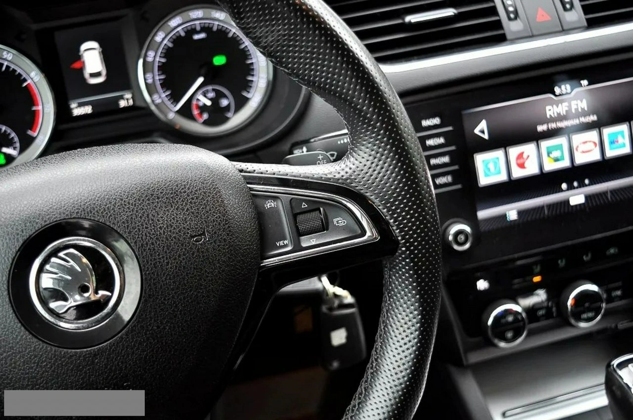 Skoda Octavia - Zdjęcie 13