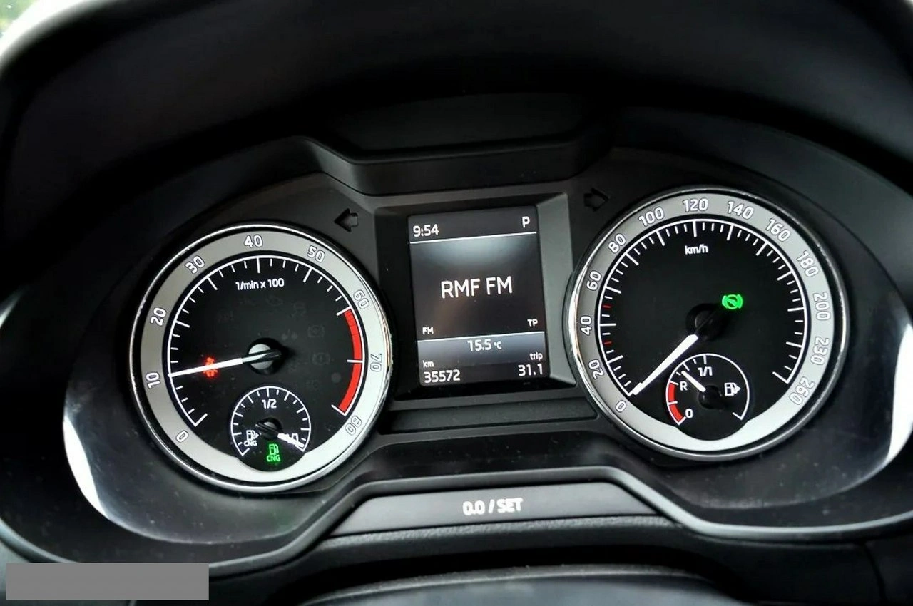 Skoda Octavia - Zdjęcie 17