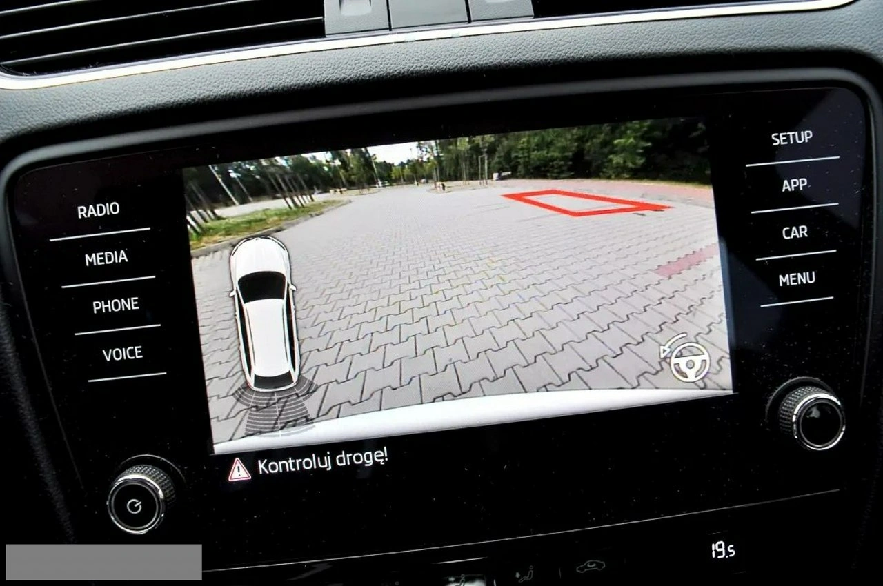 Skoda Octavia - Zdjęcie 24