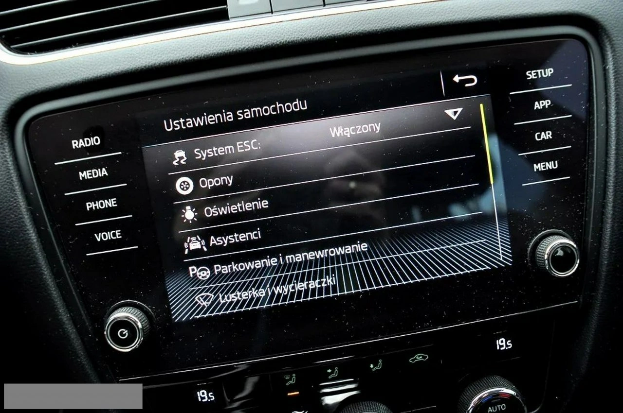 Skoda Octavia - Zdjęcie 27