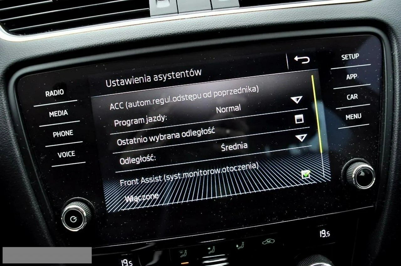 Skoda Octavia - Zdjęcie 28