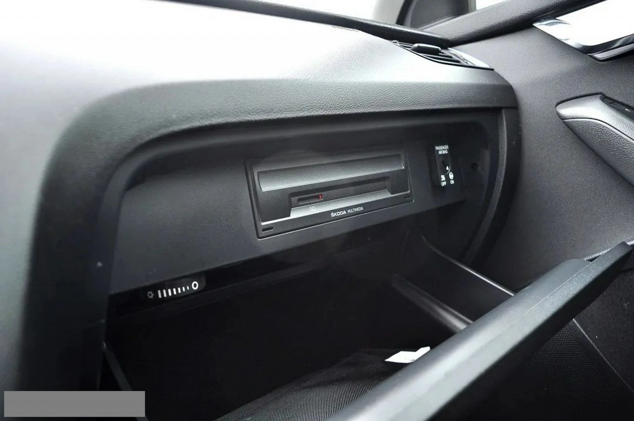 Skoda Octavia - Zdjęcie 29