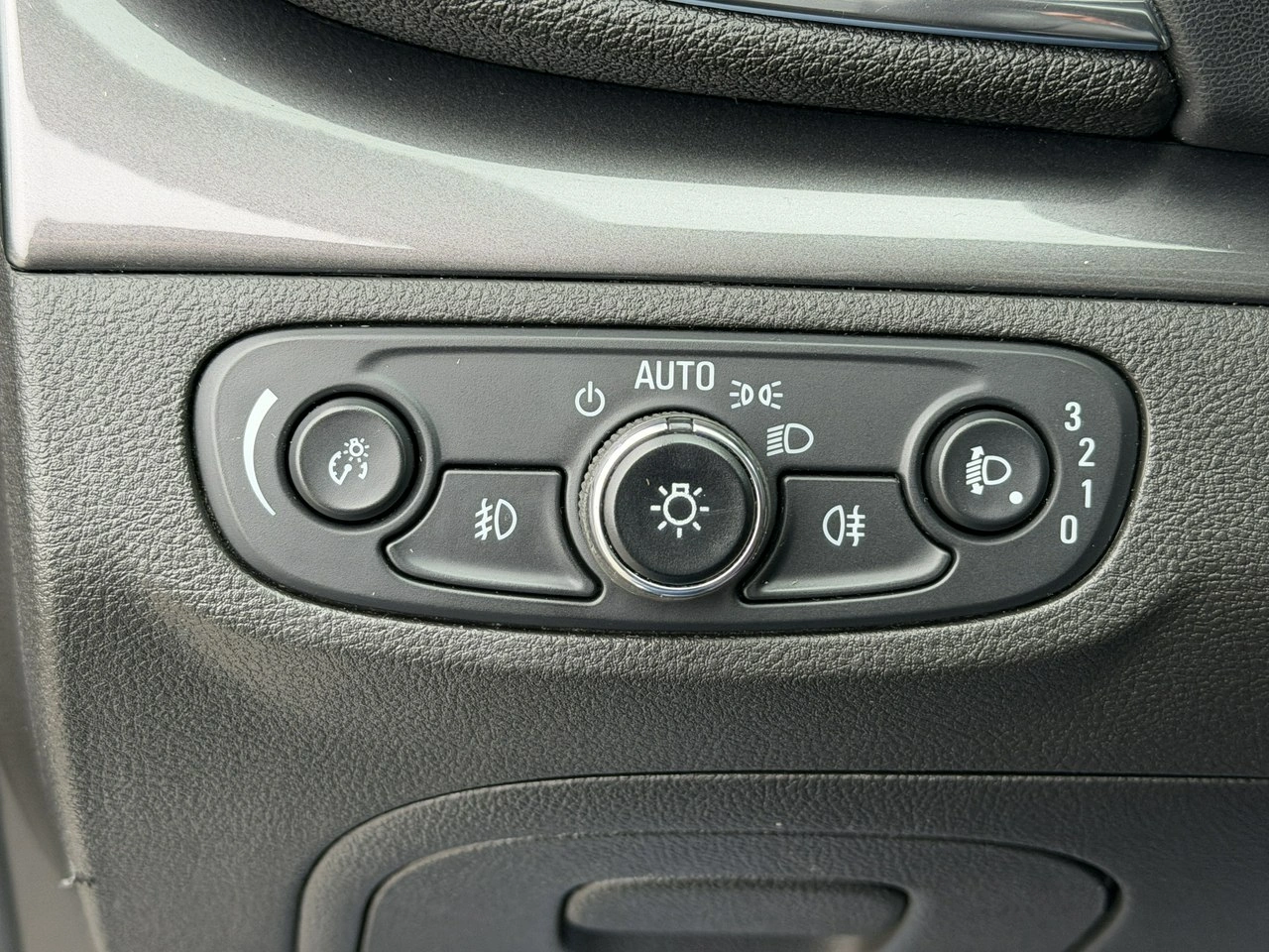 Opel Mokka X - Zdjęcie 16