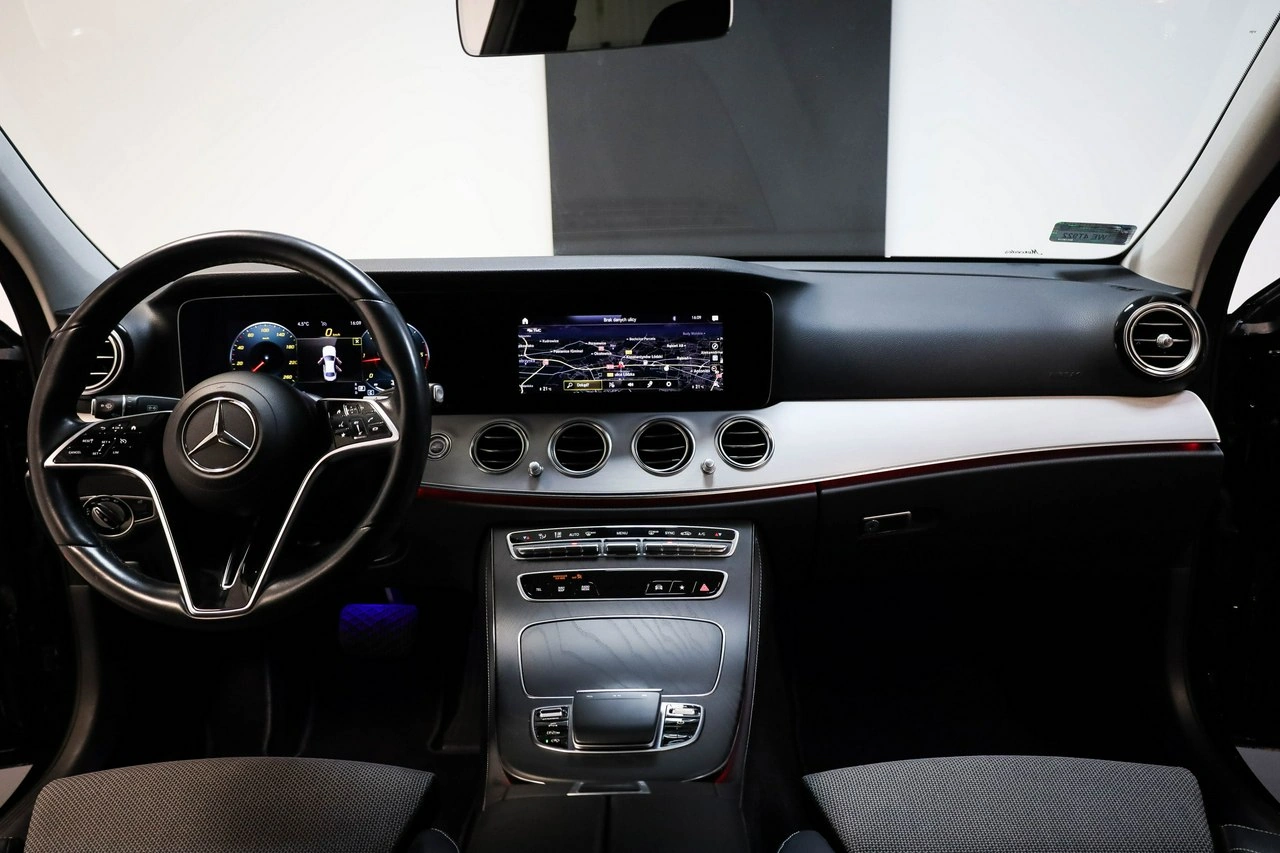 Mercedes E 220 - Zdjęcie 15