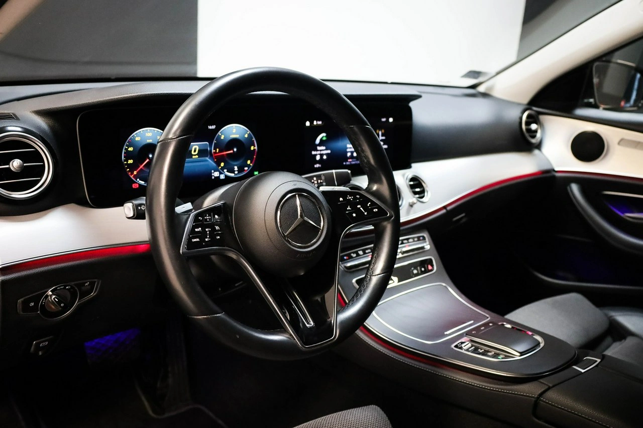 Mercedes E 220 - Zdjęcie 16