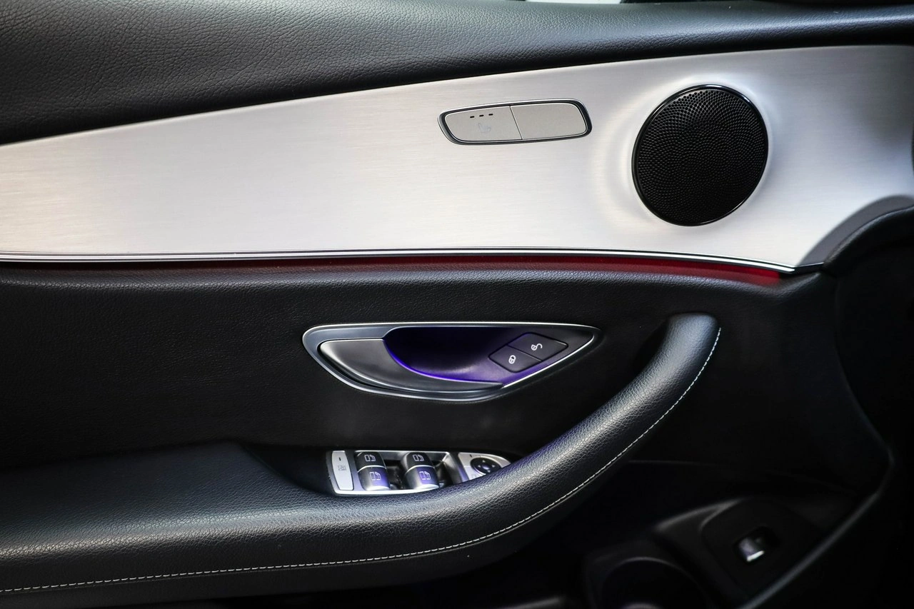 Mercedes E 220 - Zdjęcie 18