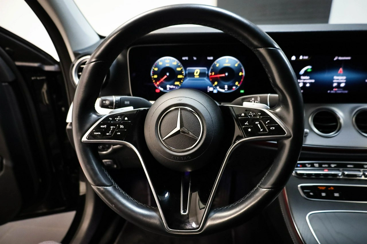 Mercedes E 220 - Zdjęcie 19