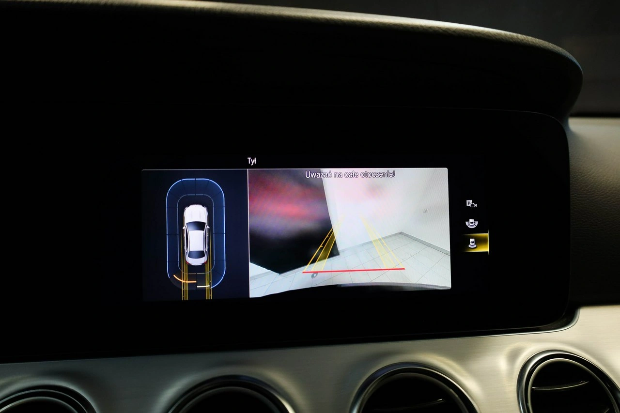 Mercedes E 220 - Zdjęcie 22