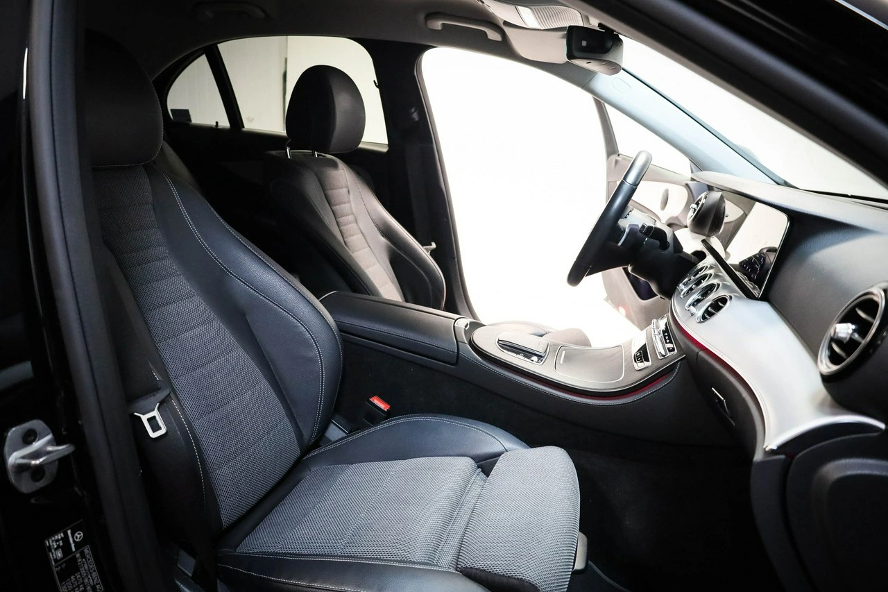 Mercedes E 220 - Zdjęcie 25