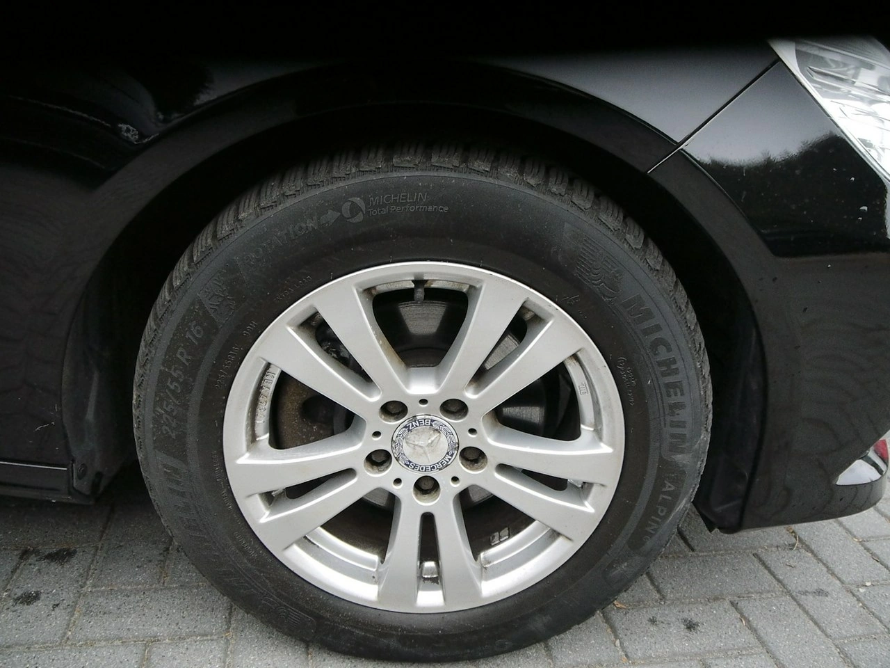 Mercedes E 220 - Zdjęcie 14