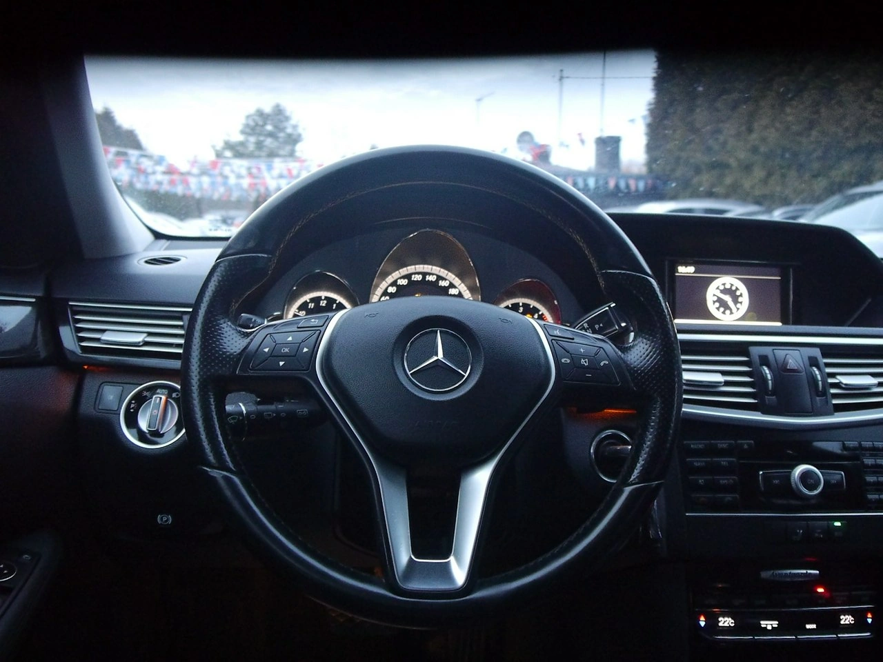 Mercedes E 220 - Zdjęcie 16