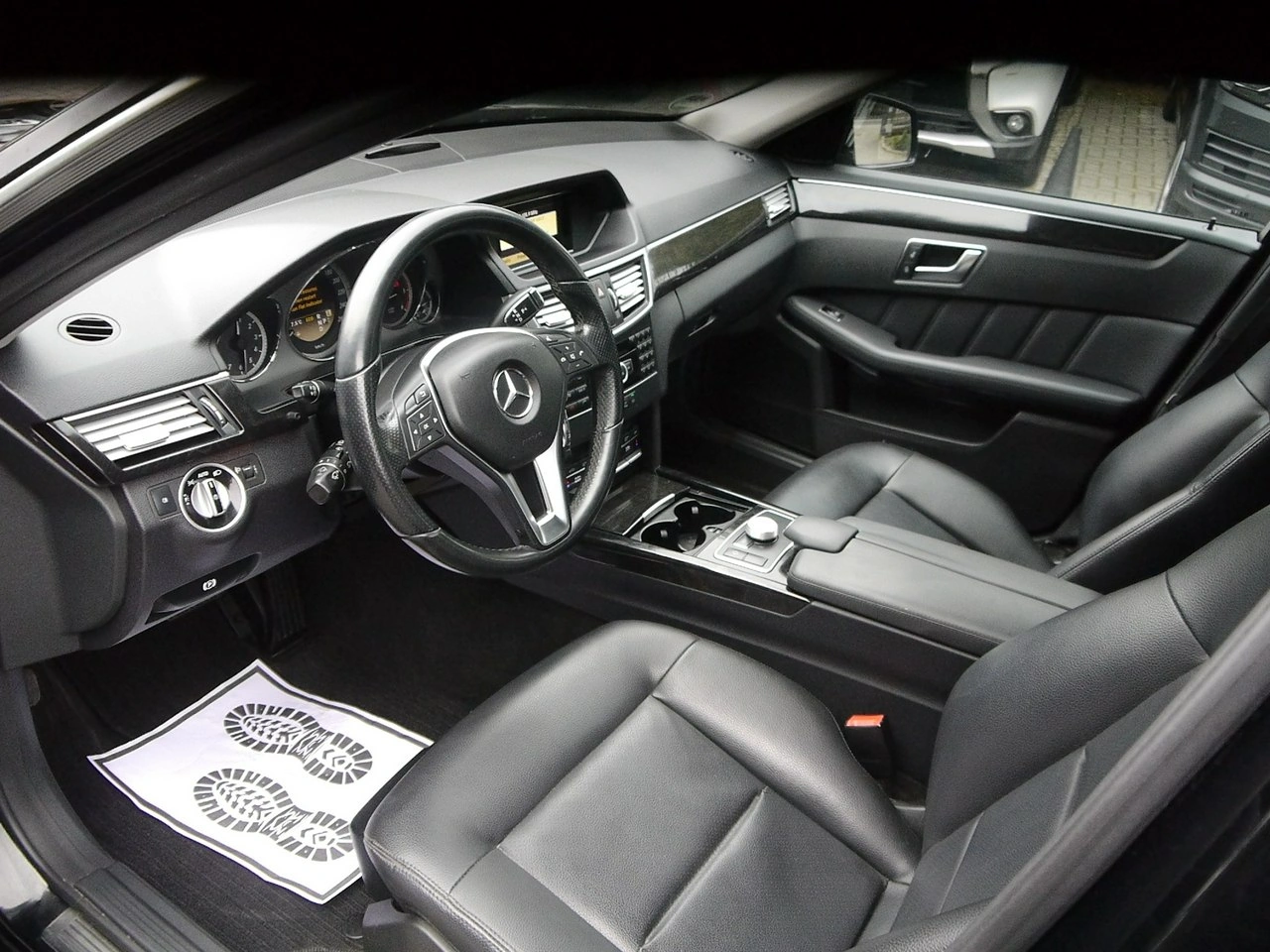 Mercedes E 220 - Zdjęcie 16