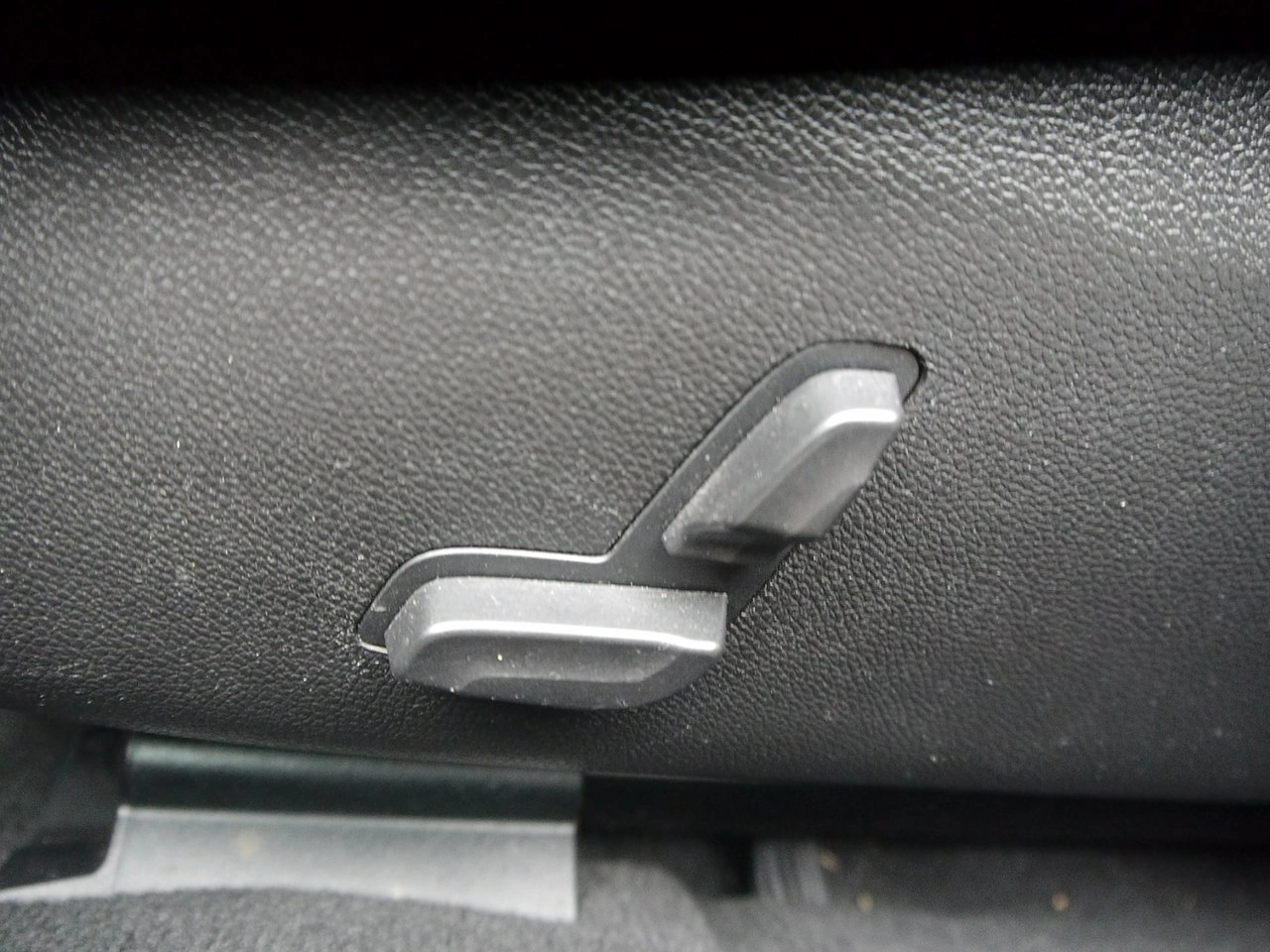 Mercedes E 220 - Zdjęcie 18