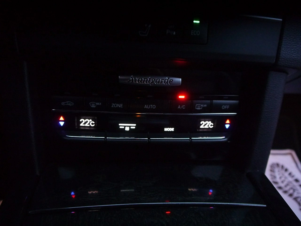 Mercedes E 220 - Zdjęcie 21