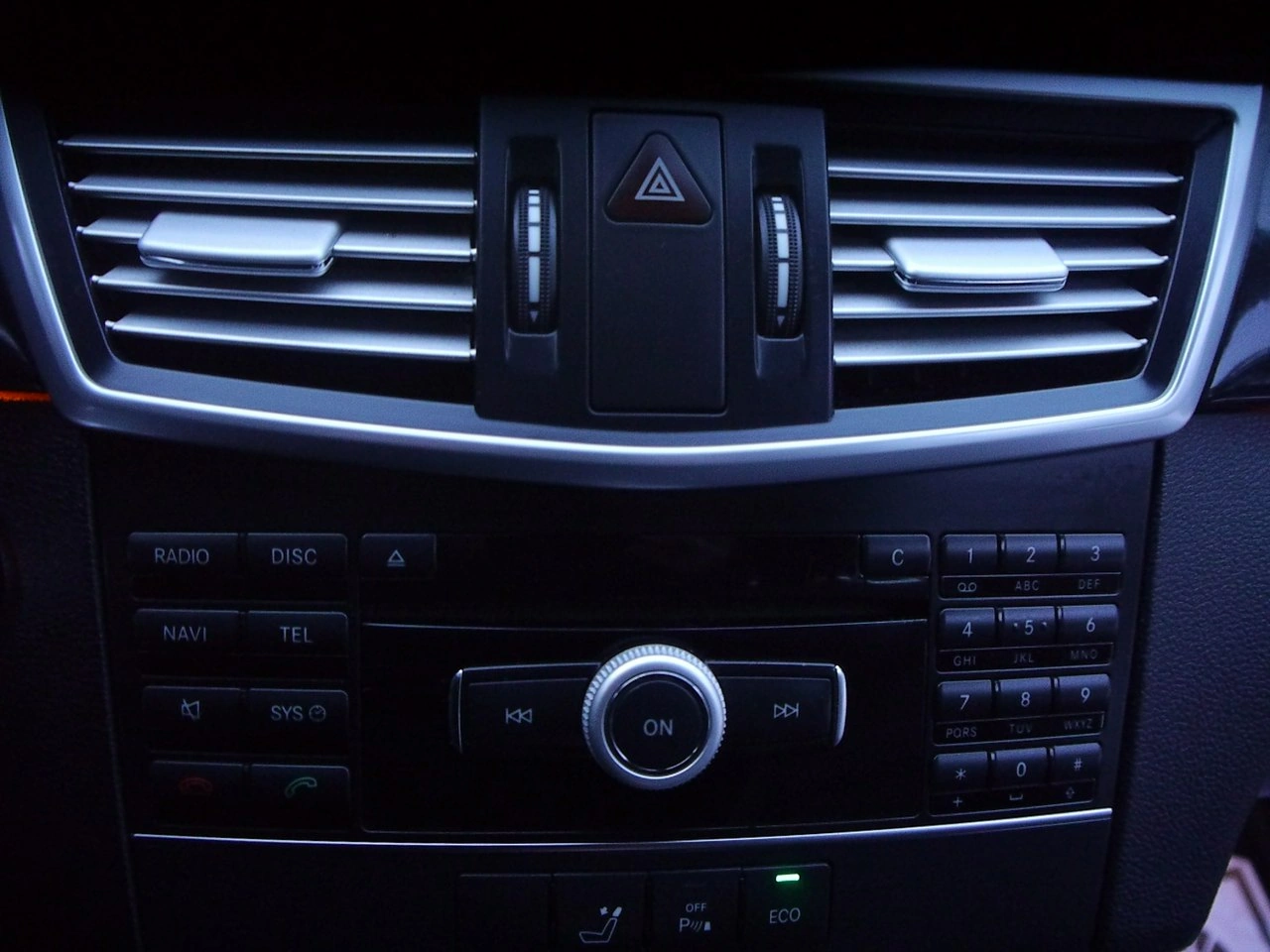 Mercedes E 220 - Zdjęcie 22