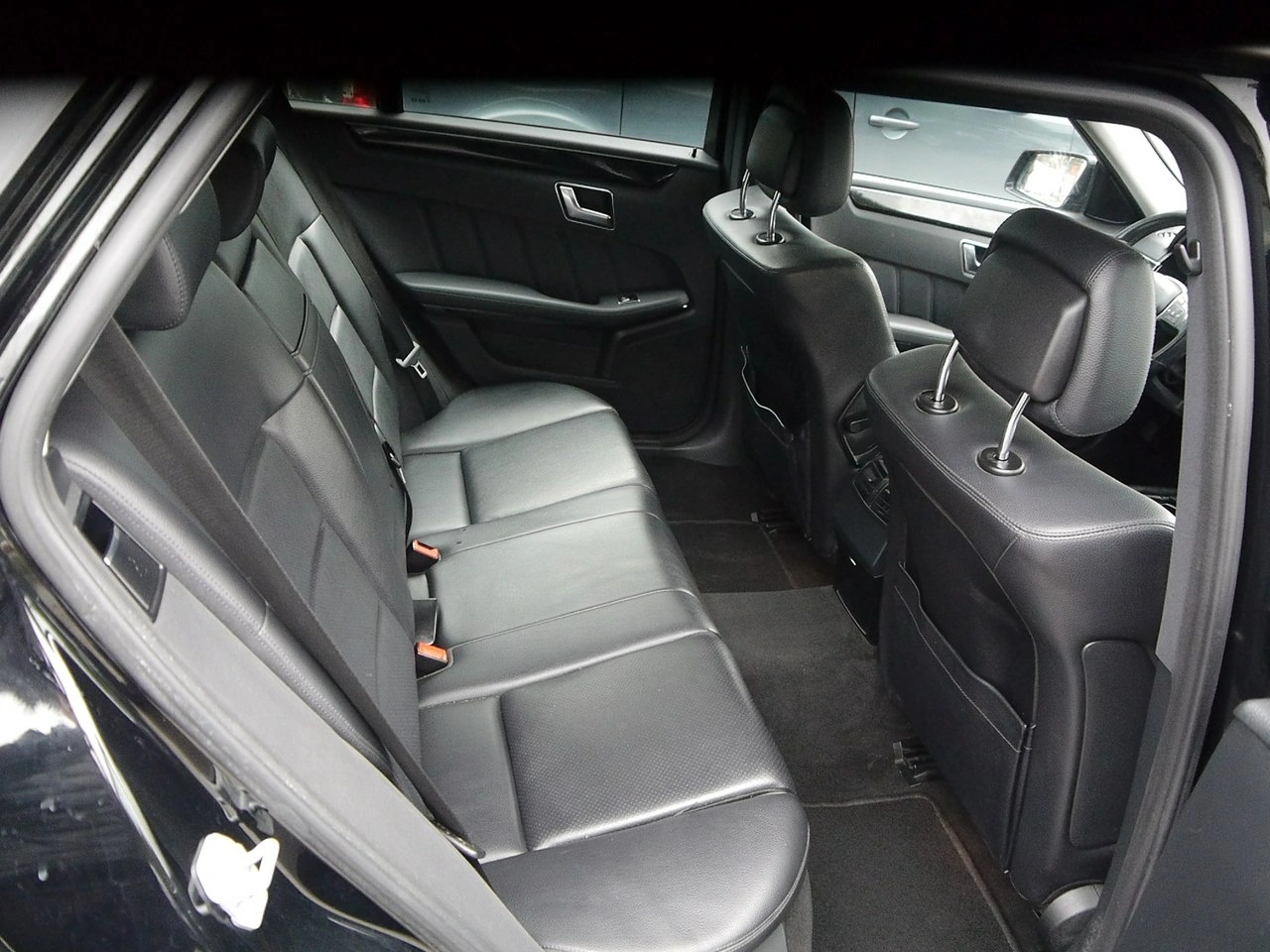 Mercedes E 220 - Zdjęcie 23