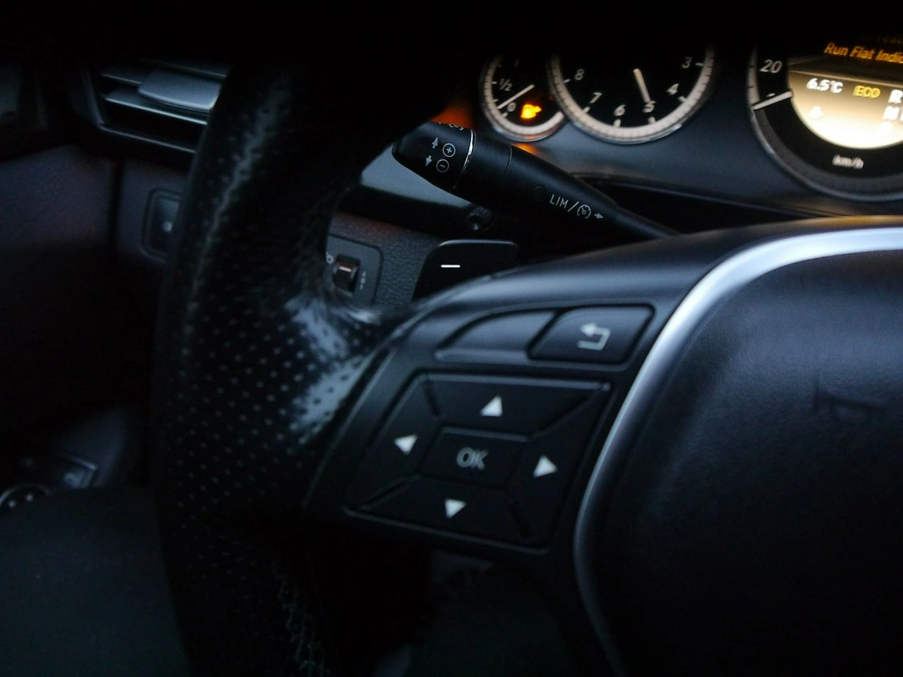 Mercedes E 220 - Zdjęcie 32