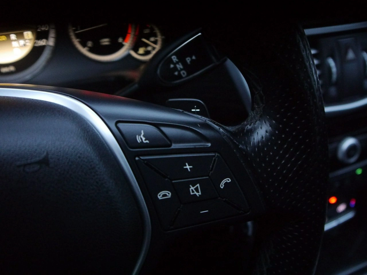 Mercedes E 220 - Zdjęcie 33