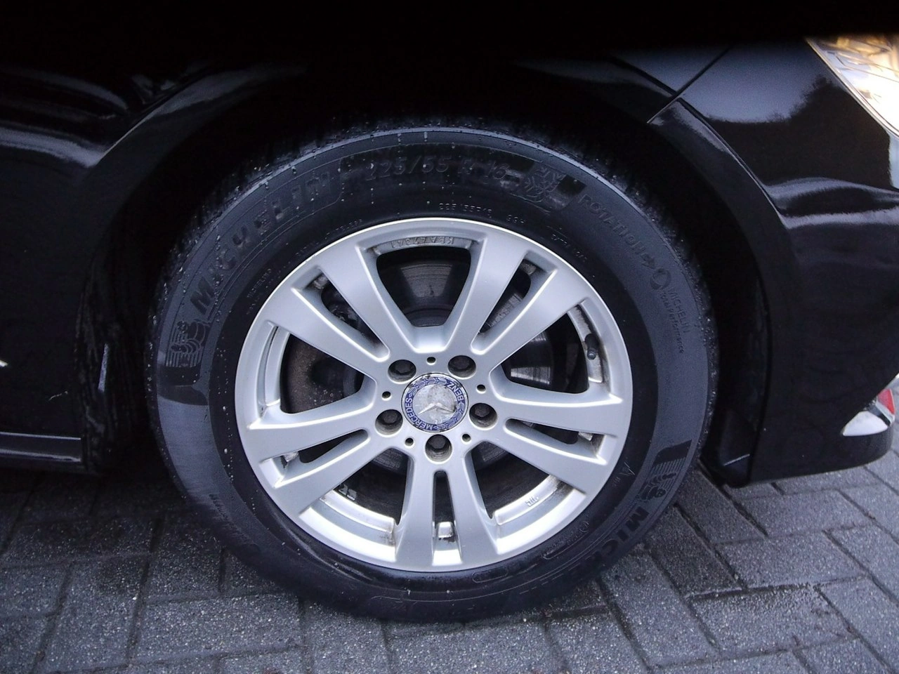 Mercedes E 220 - Zdjęcie 39