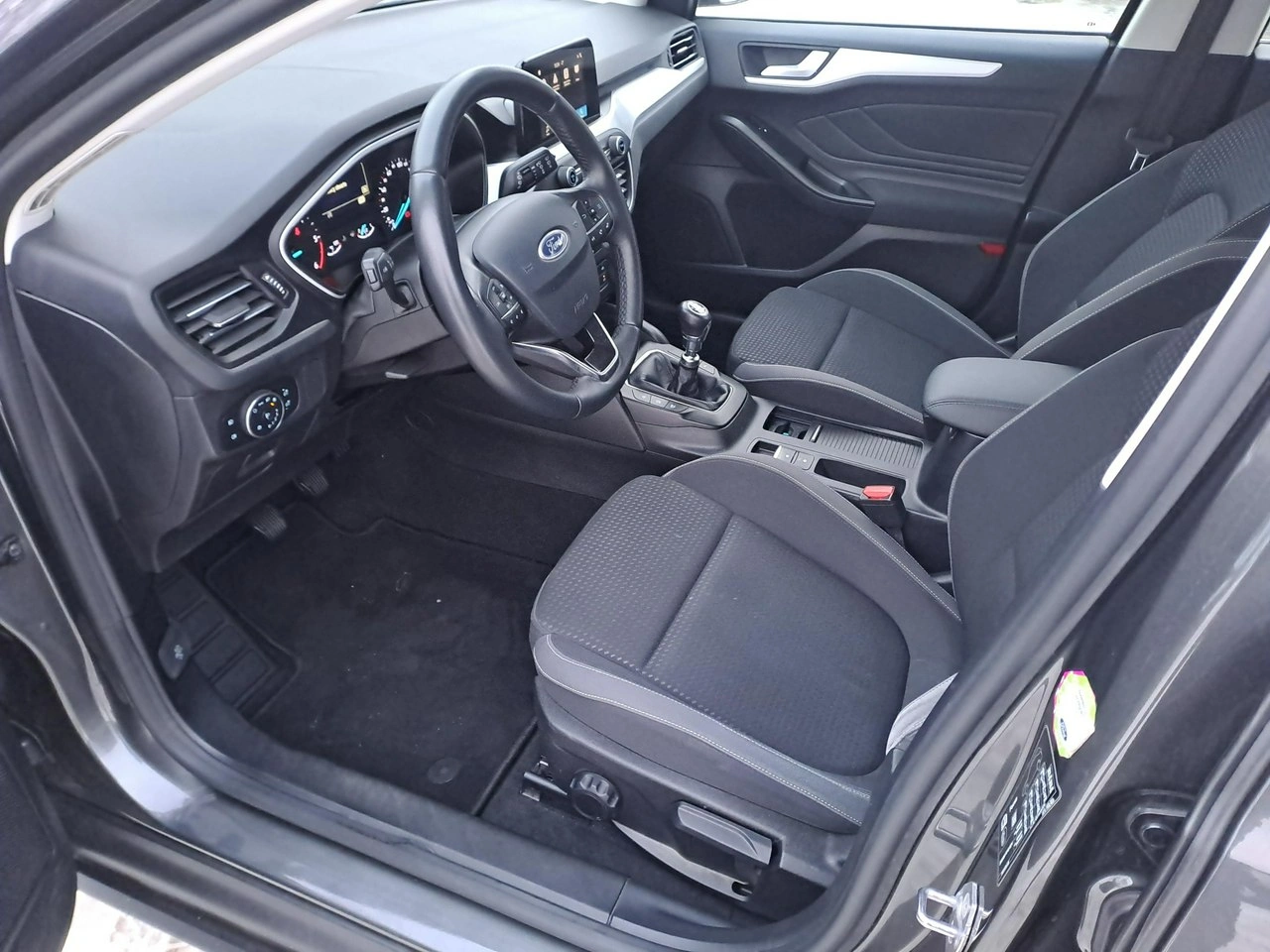 Ford Focus - Zdjęcie 8