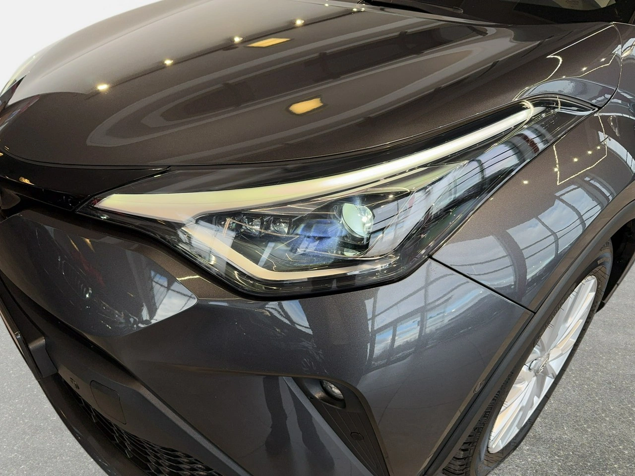 Toyota C-HR - Zdjęcie 8