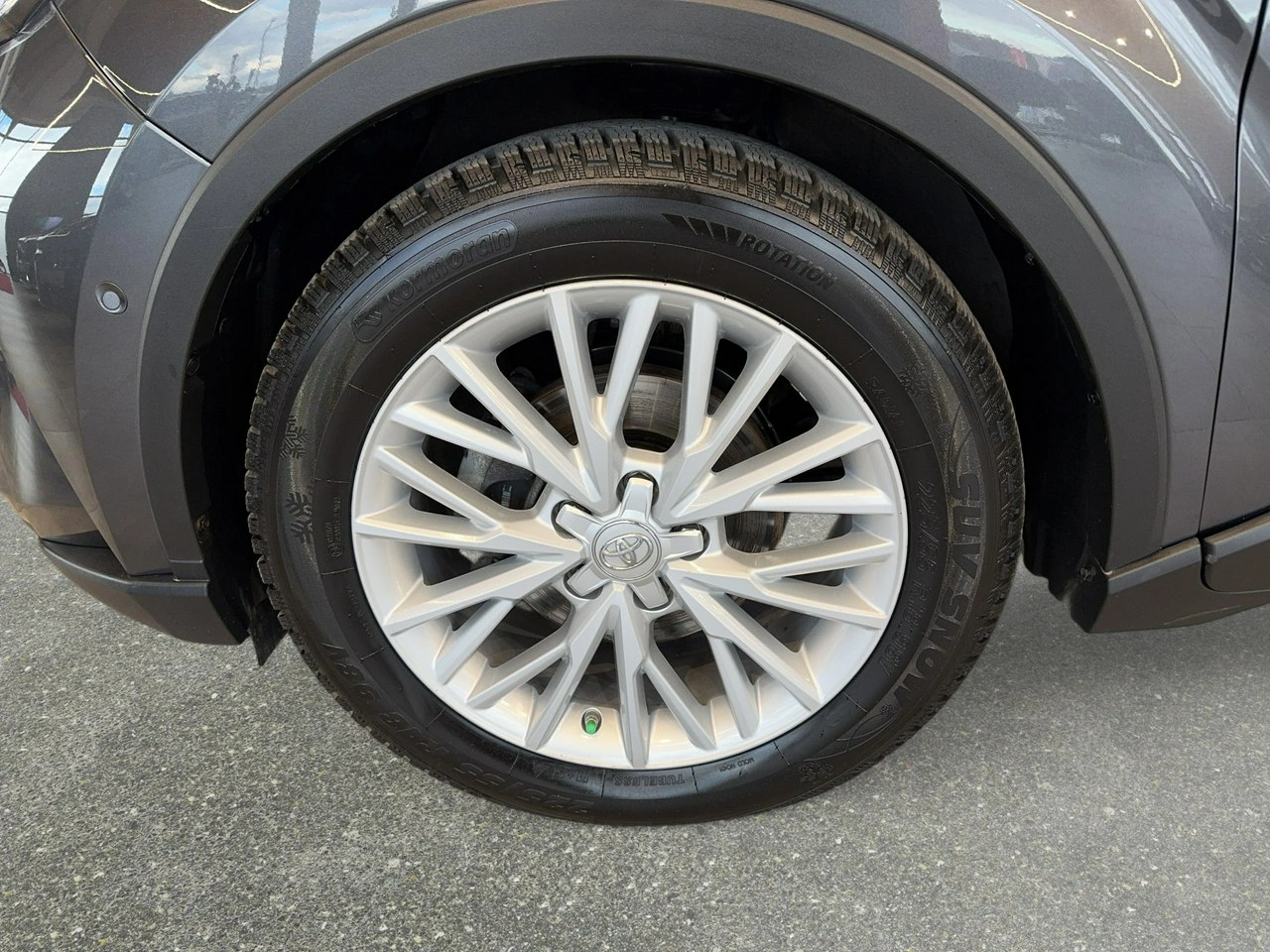 Toyota C-HR - Zdjęcie 9