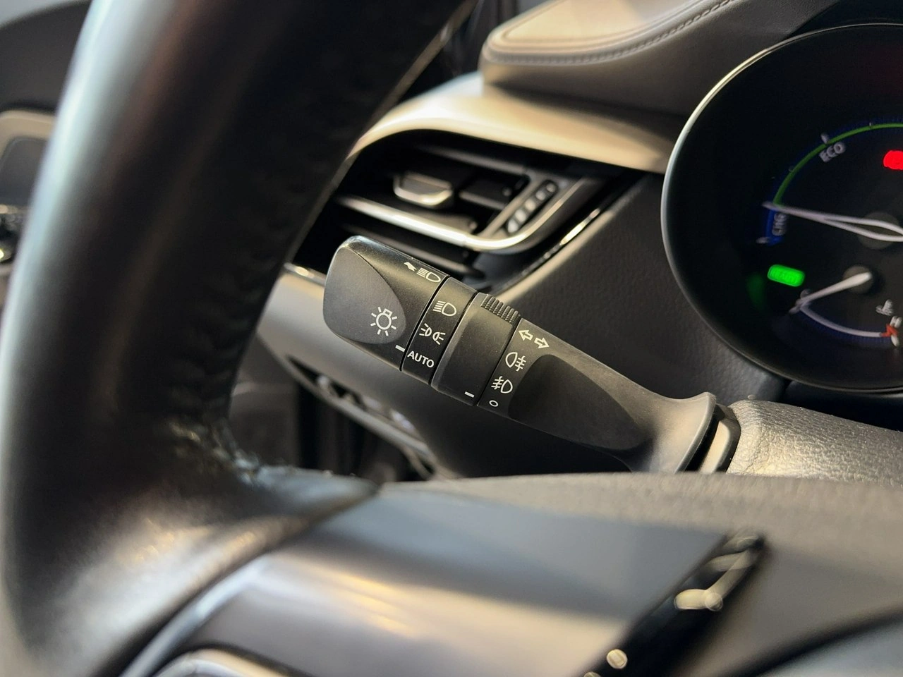 Toyota C-HR - Zdjęcie 19