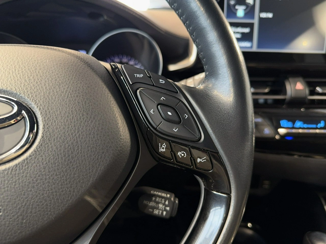 Toyota C-HR - Zdjęcie 23