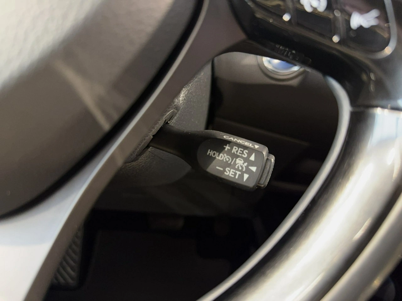 Toyota C-HR - Zdjęcie 24