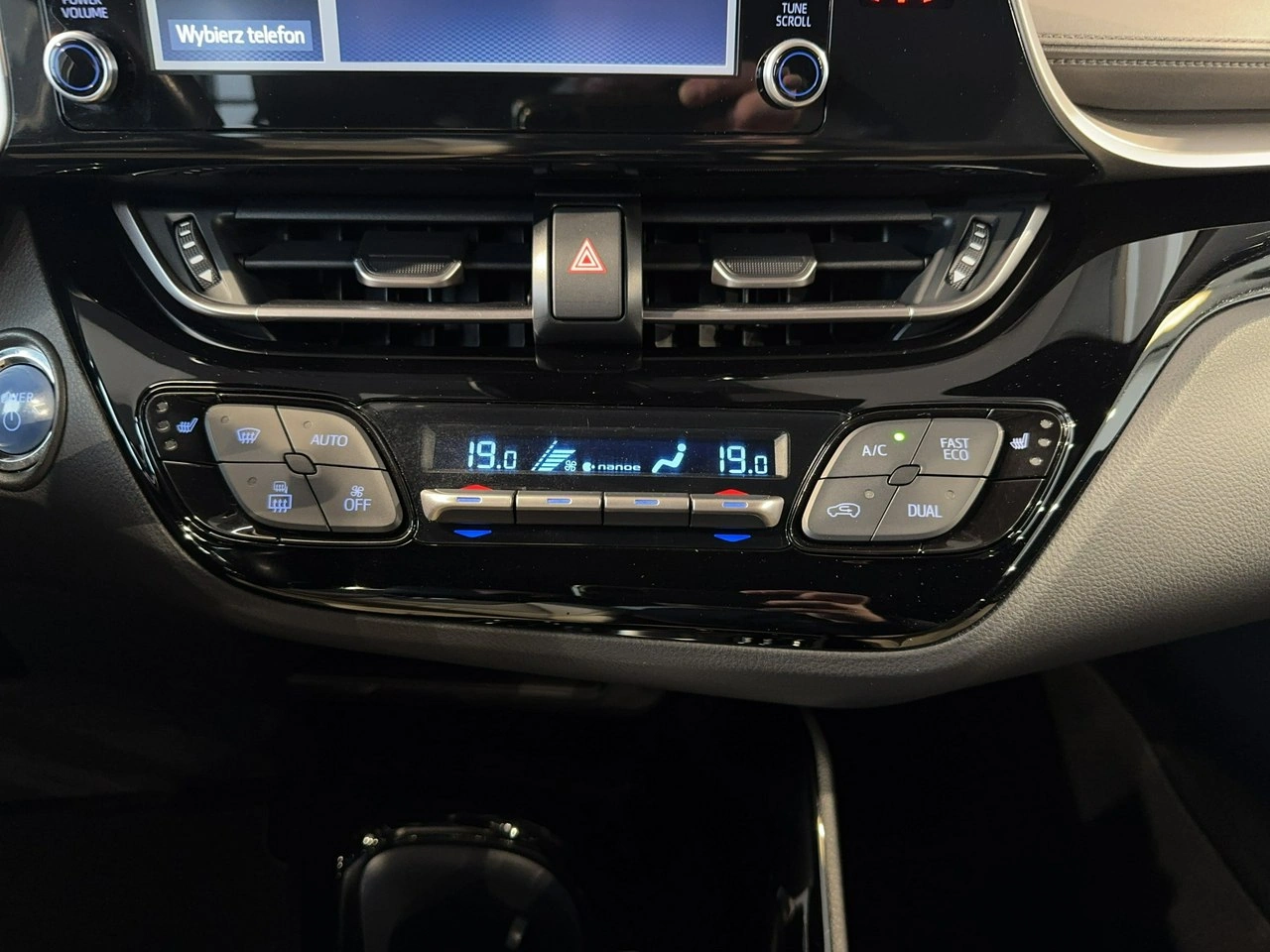 Toyota C-HR - Zdjęcie 28