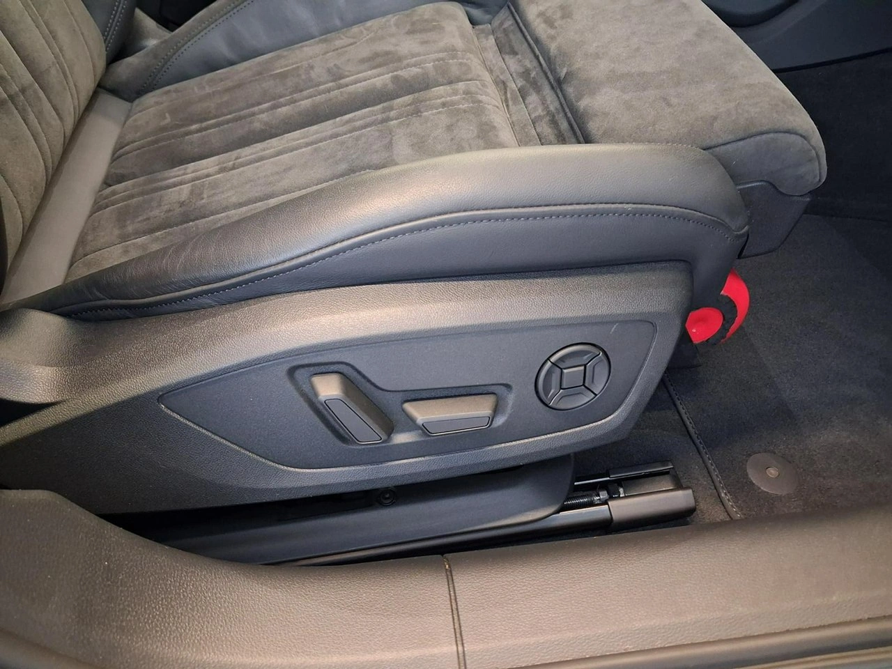 Audi A6 - Zdjęcie 13