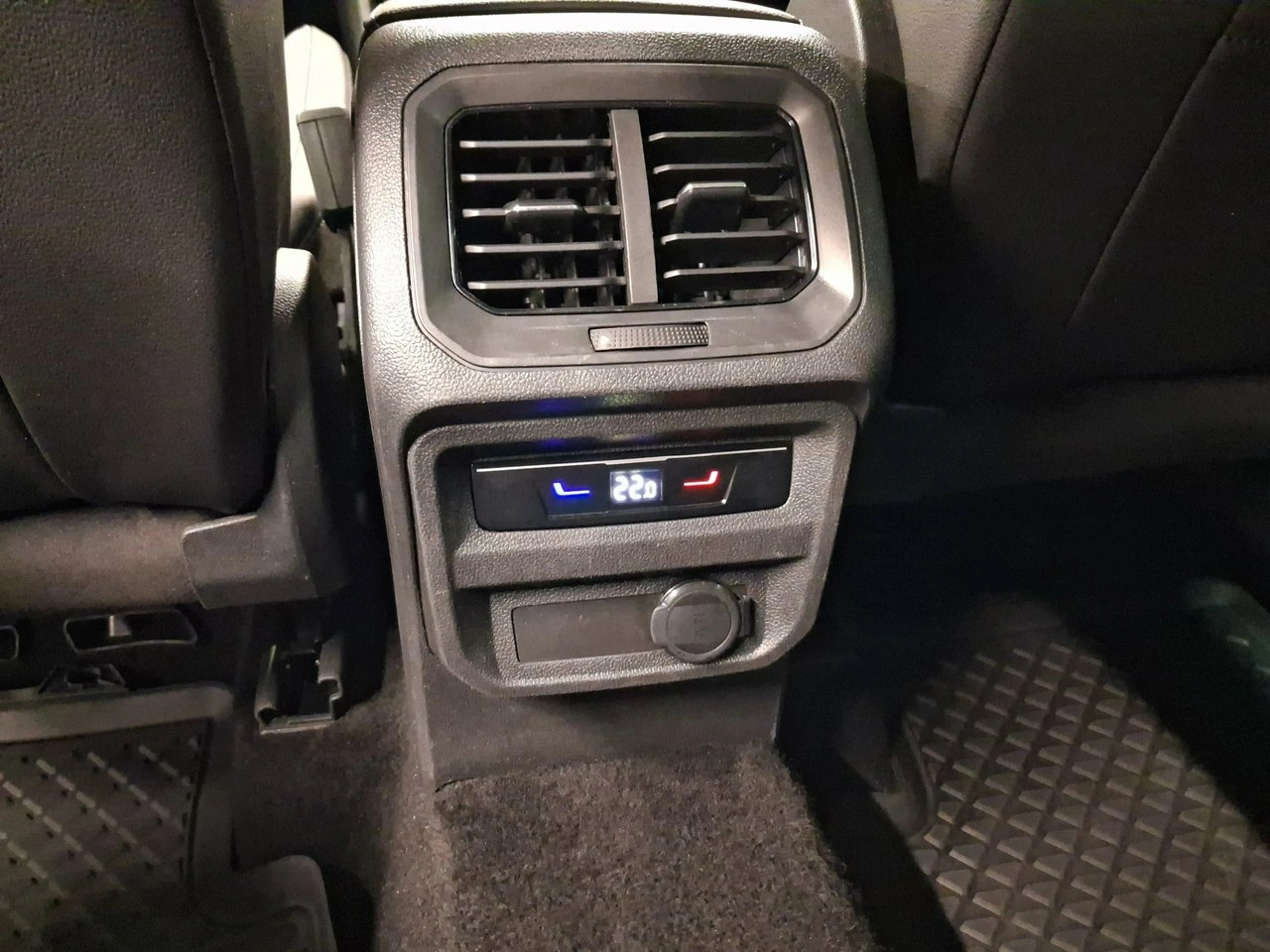 Volkswagen Tiguan - Zdjęcie 11