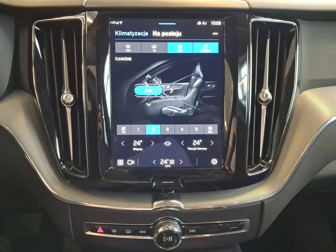 Volvo XC 60 - Zdjęcie 21