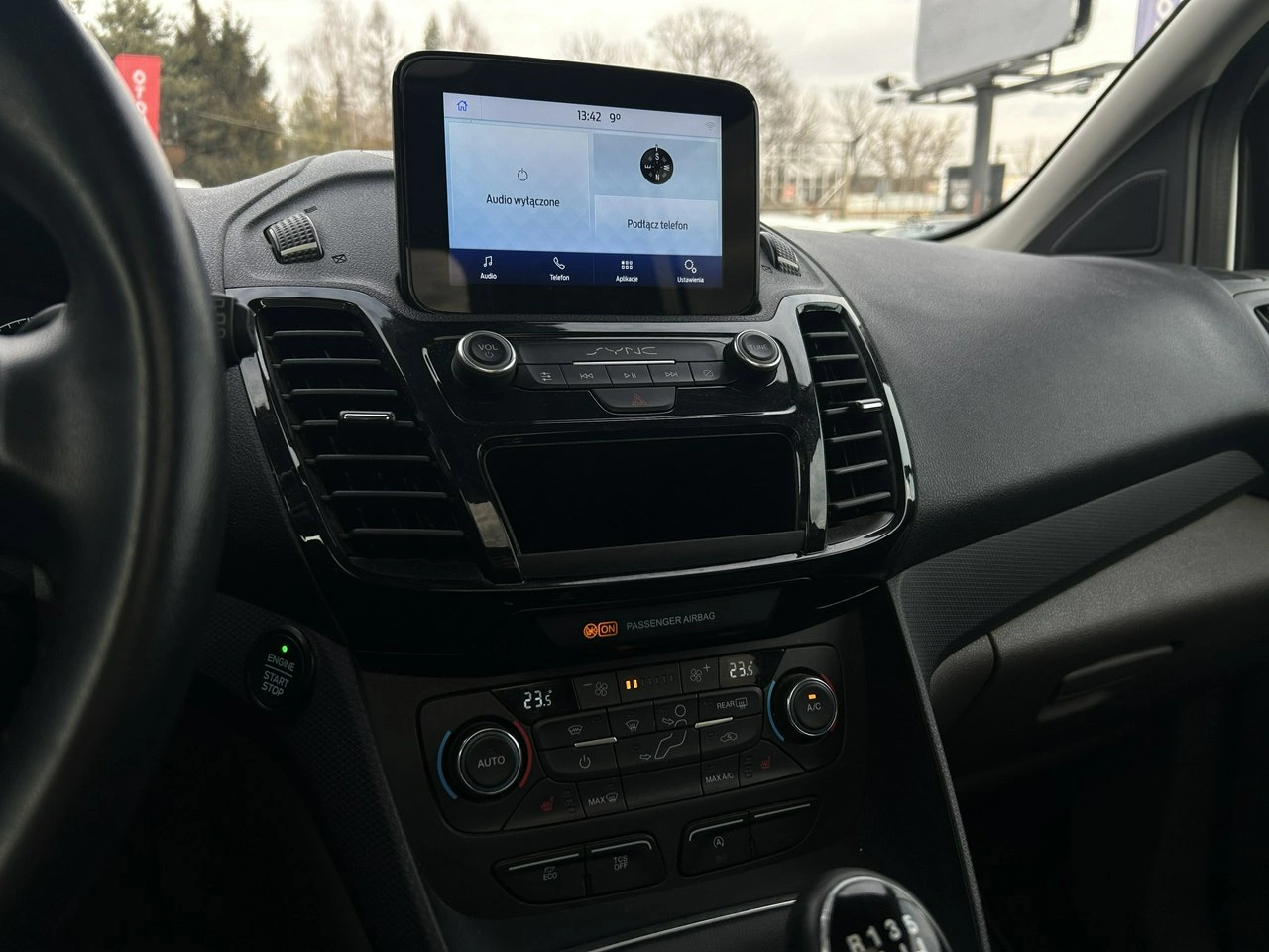 Ford Tourneo Connect - Zdjęcie 9