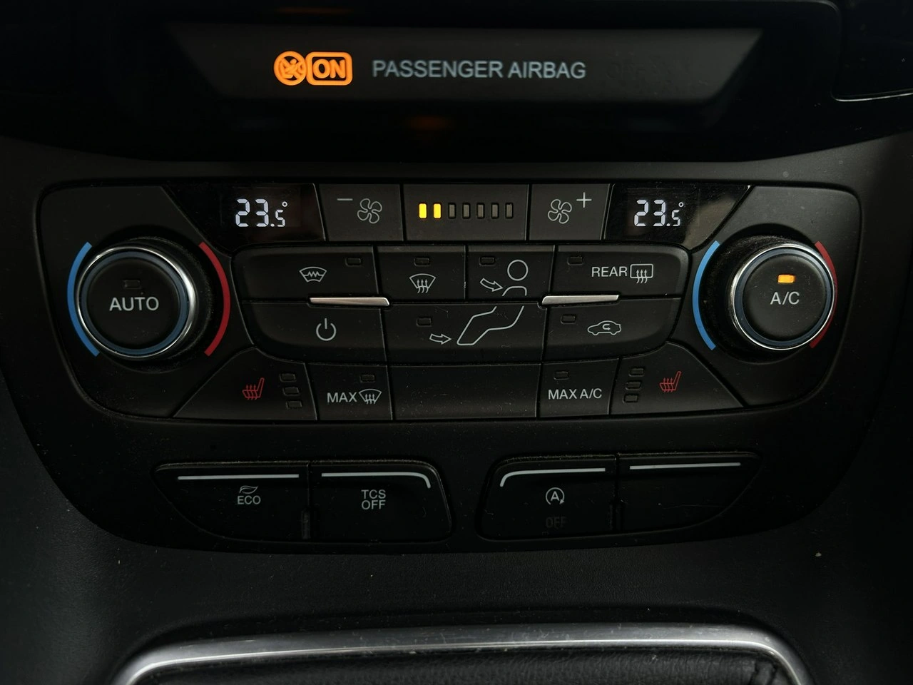 Ford Tourneo Connect - Zdjęcie 12