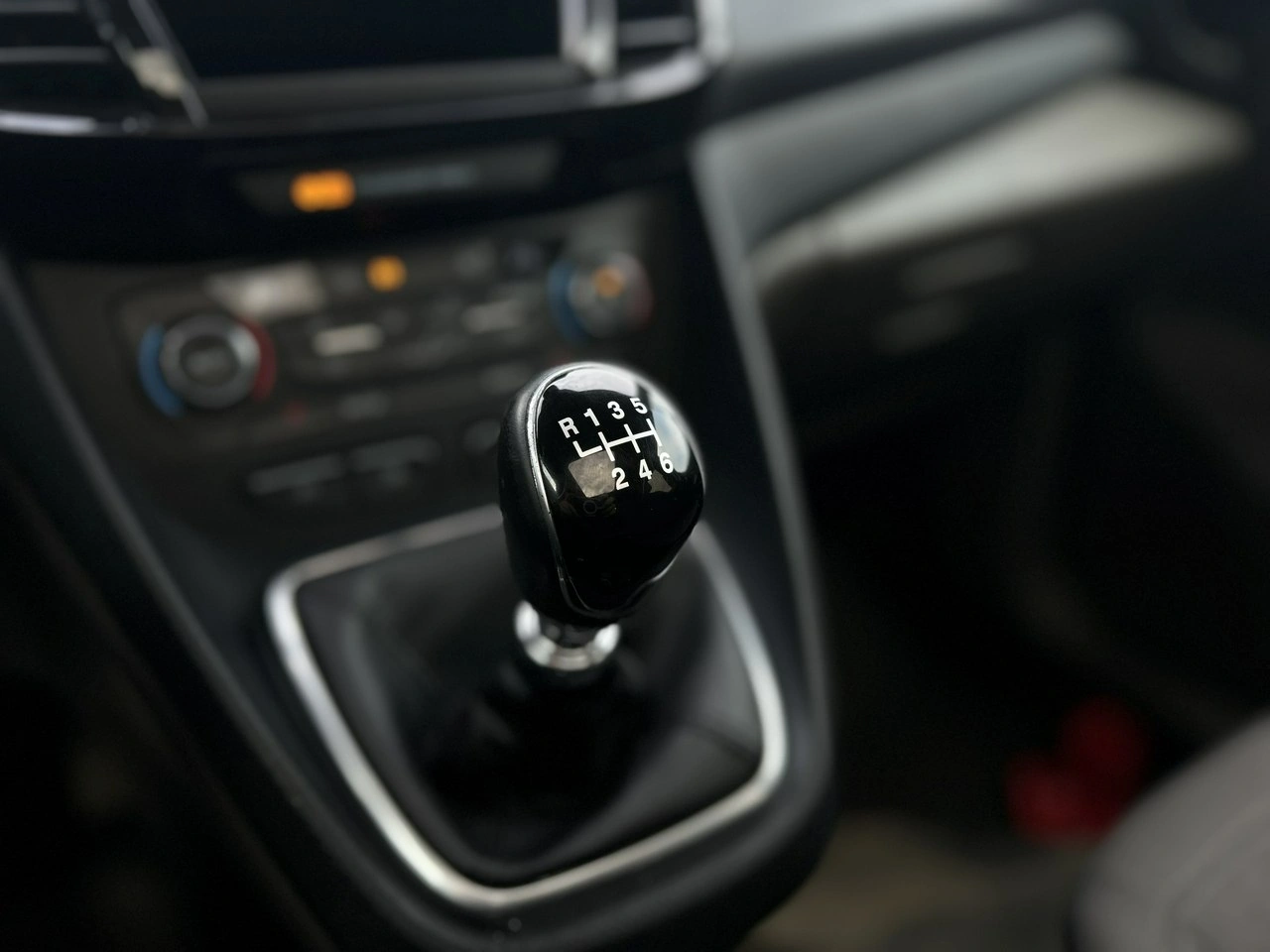 Ford Tourneo Connect - Zdjęcie 13