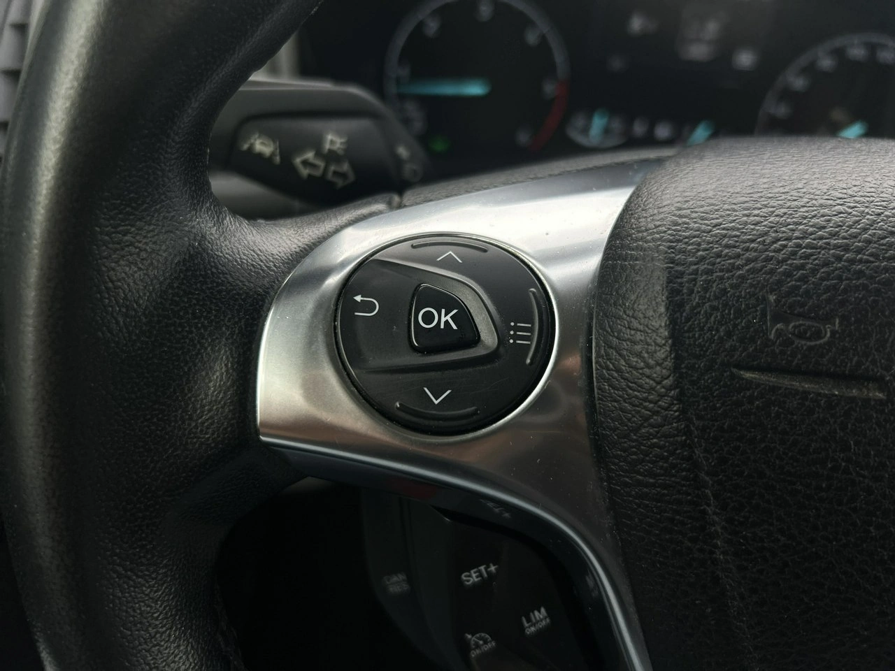 Ford Tourneo Connect - Zdjęcie 18