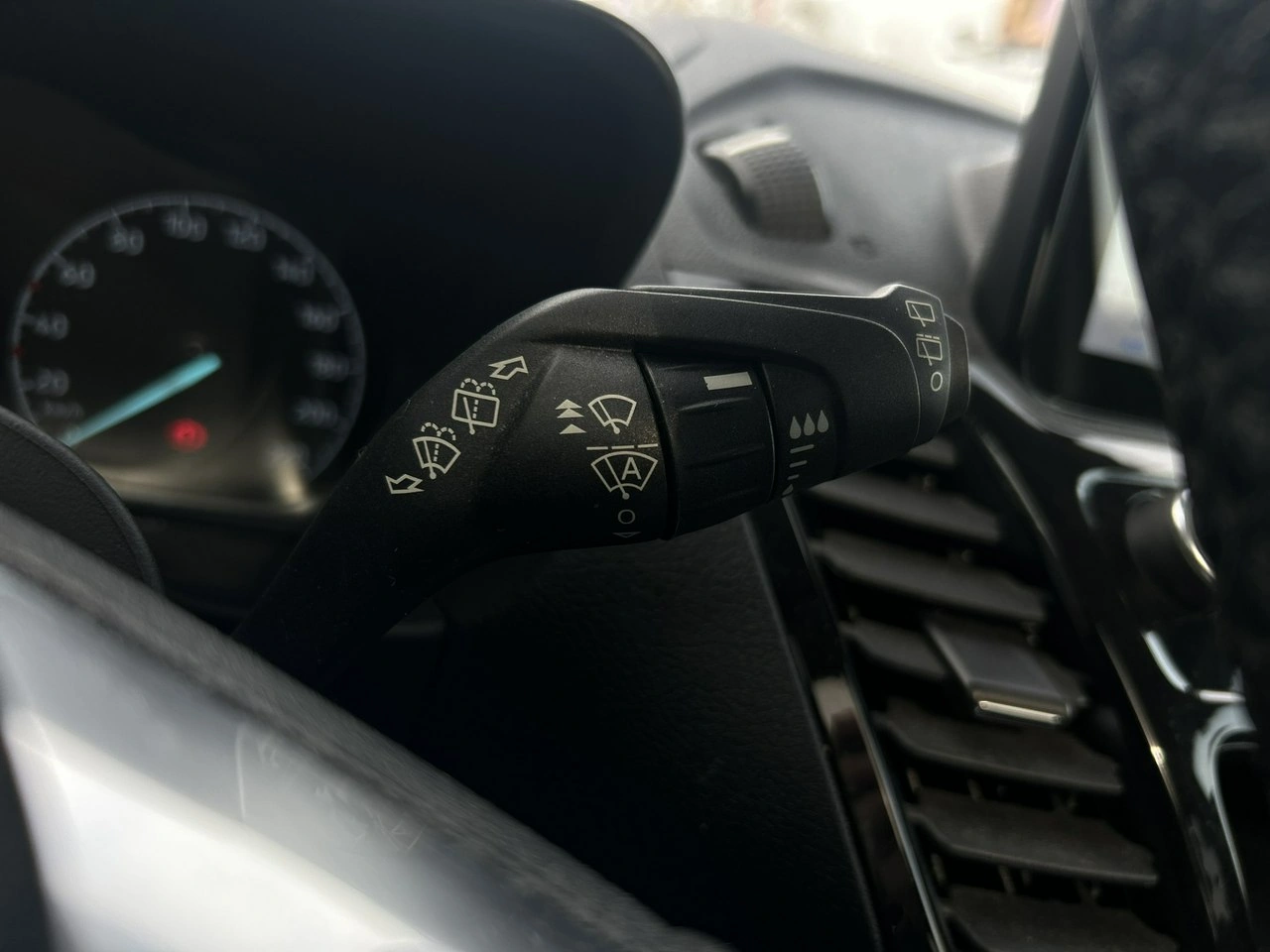 Ford Tourneo Connect - Zdjęcie 20