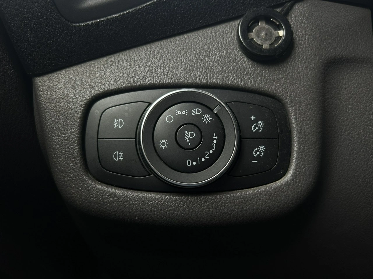 Ford Tourneo Connect - Zdjęcie 33