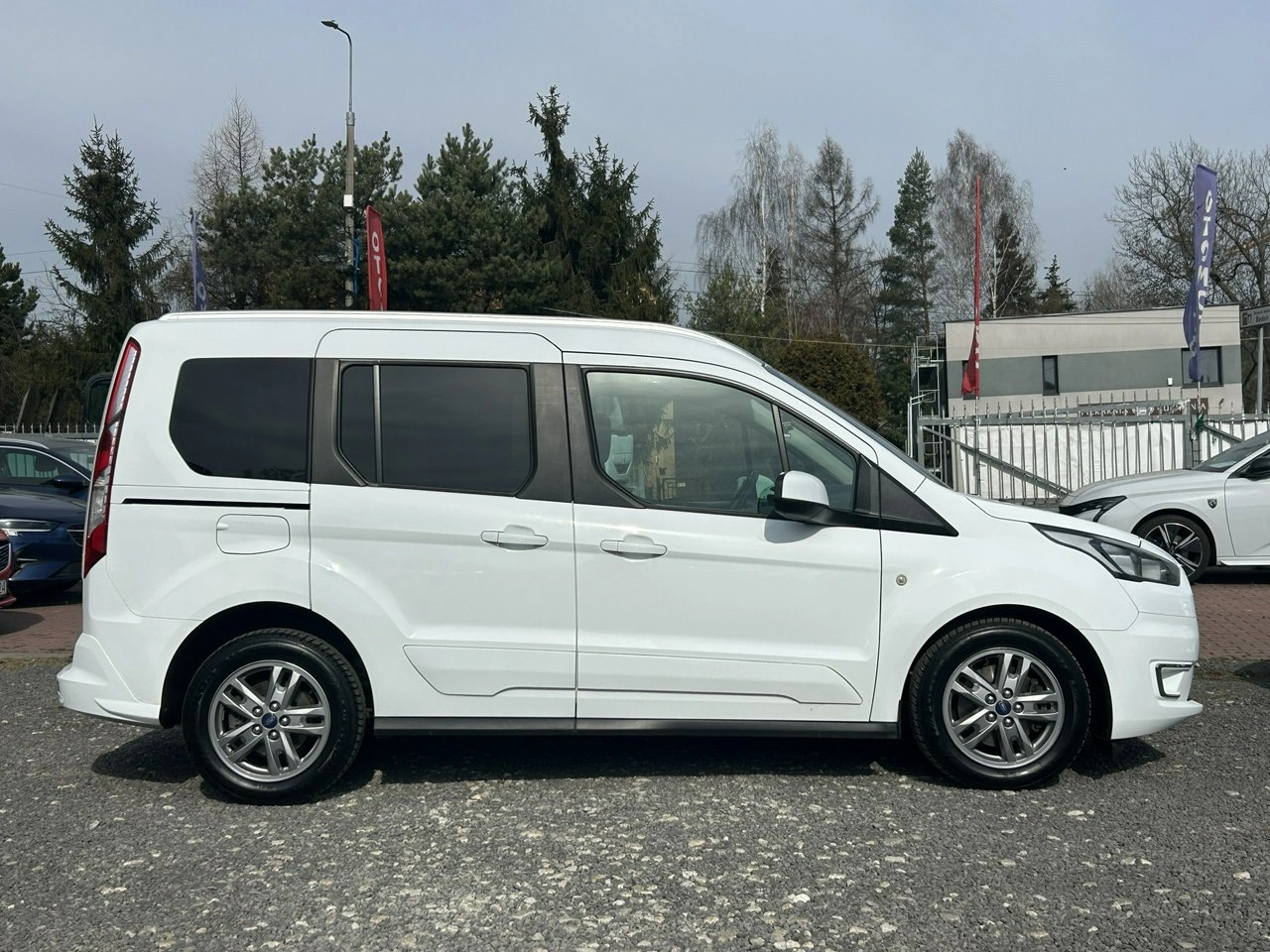 Ford Tourneo Connect - Zdjęcie 10