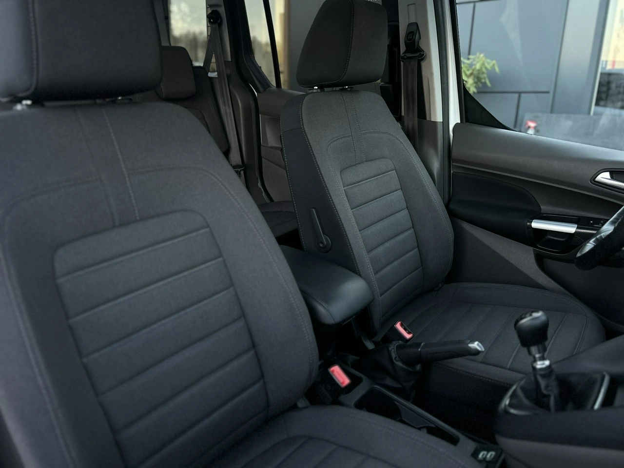 Ford Tourneo Connect - Zdjęcie 12
