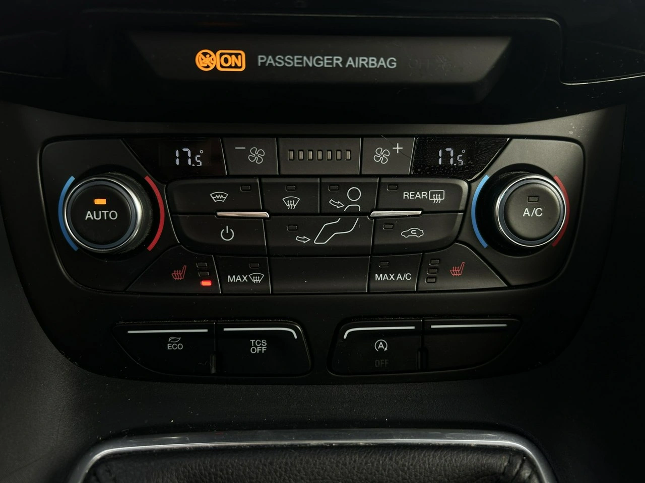 Ford Tourneo Connect - Zdjęcie 11