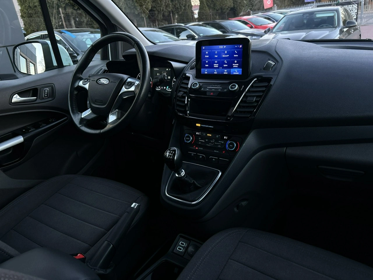 Ford Tourneo Connect - Zdjęcie 15