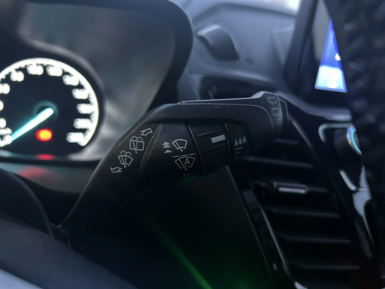 Ford Tourneo Connect - Zdjęcie 19