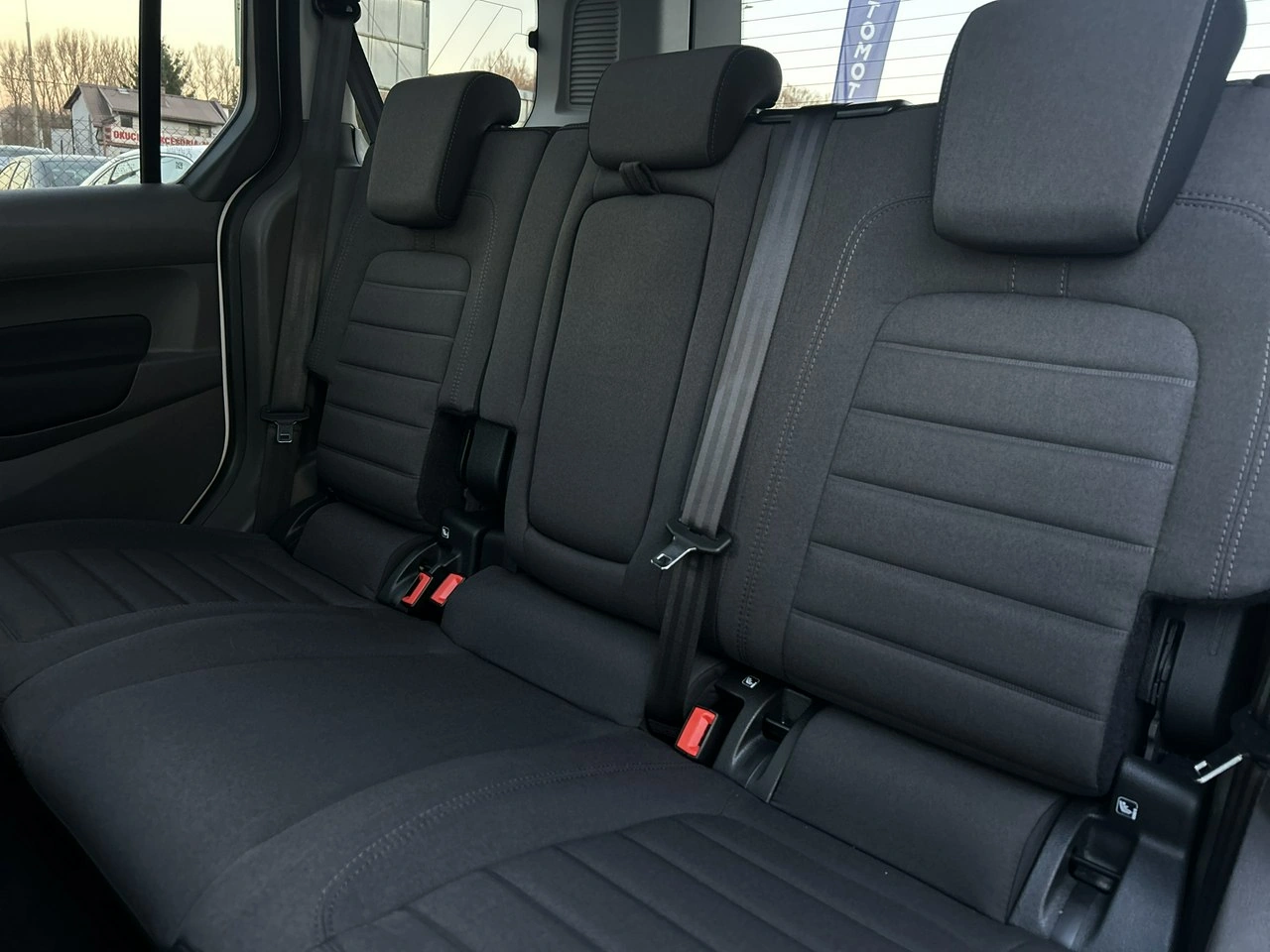 Ford Tourneo Connect - Zdjęcie 36