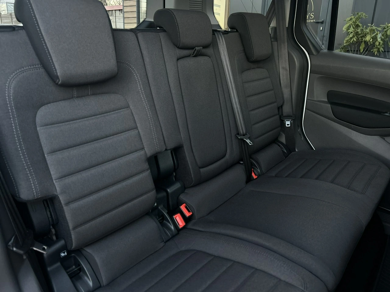 Ford Tourneo Connect - Zdjęcie 37