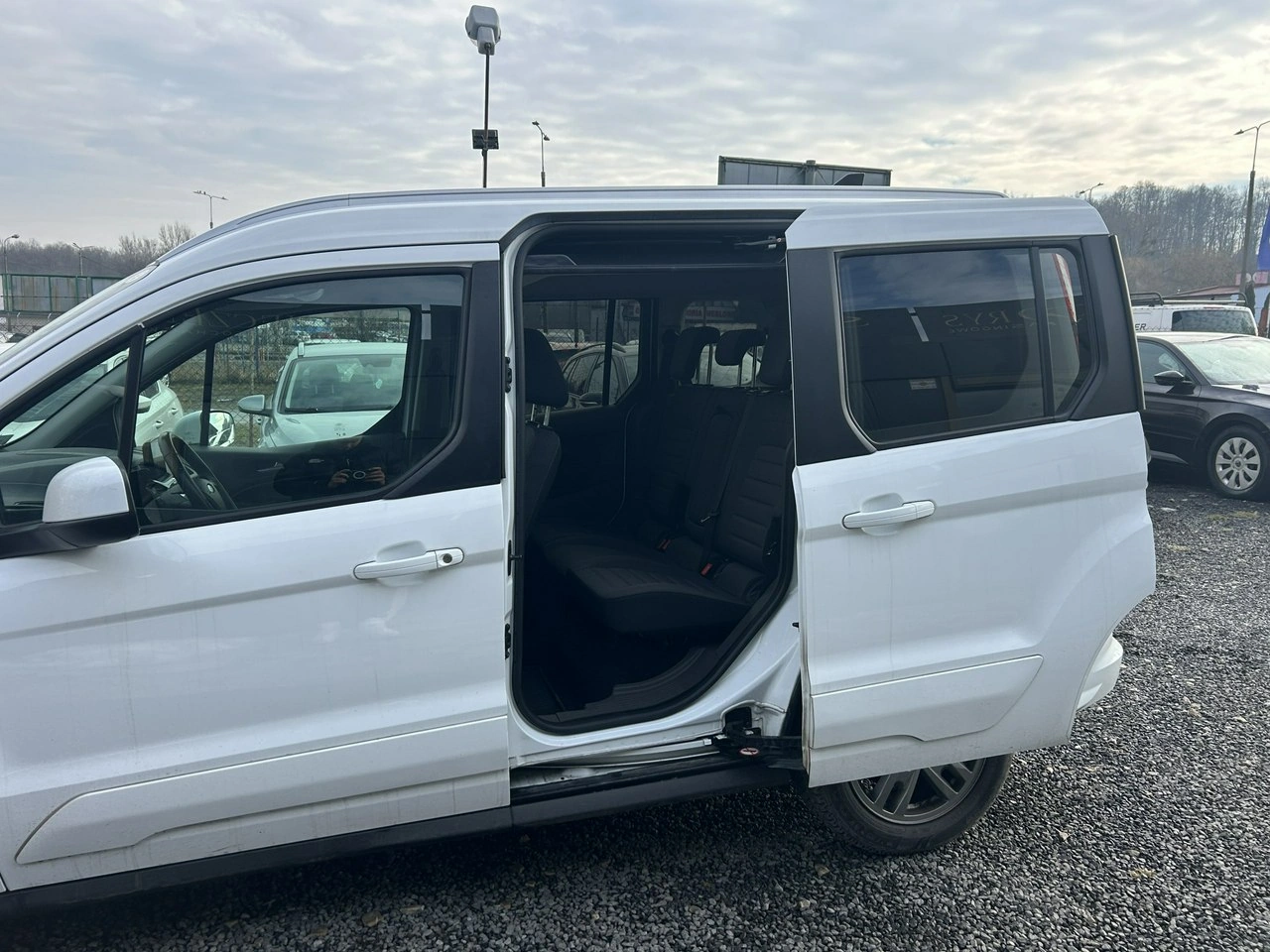 Ford Tourneo Connect - Zdjęcie 5