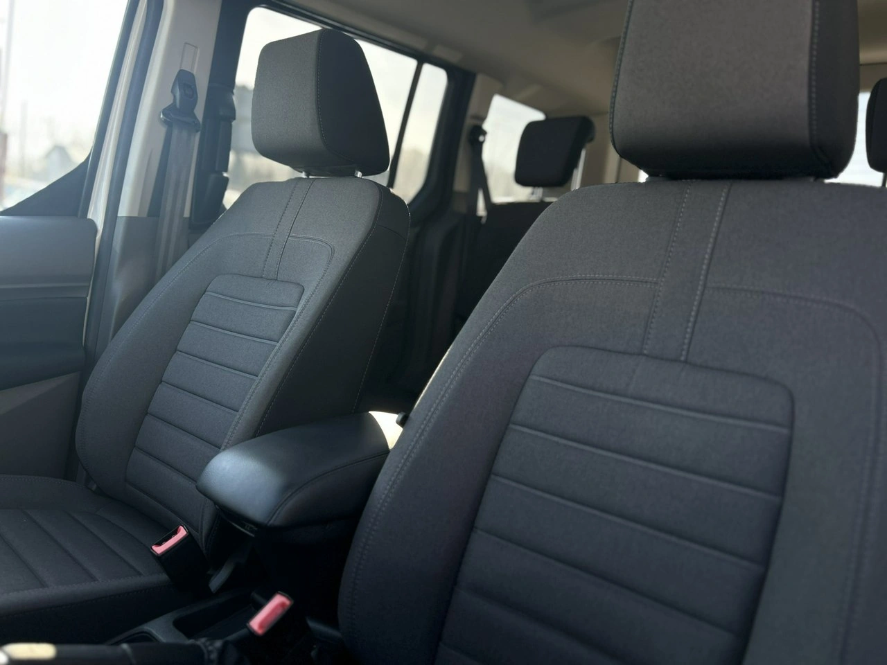 Ford Tourneo Connect - Zdjęcie 12