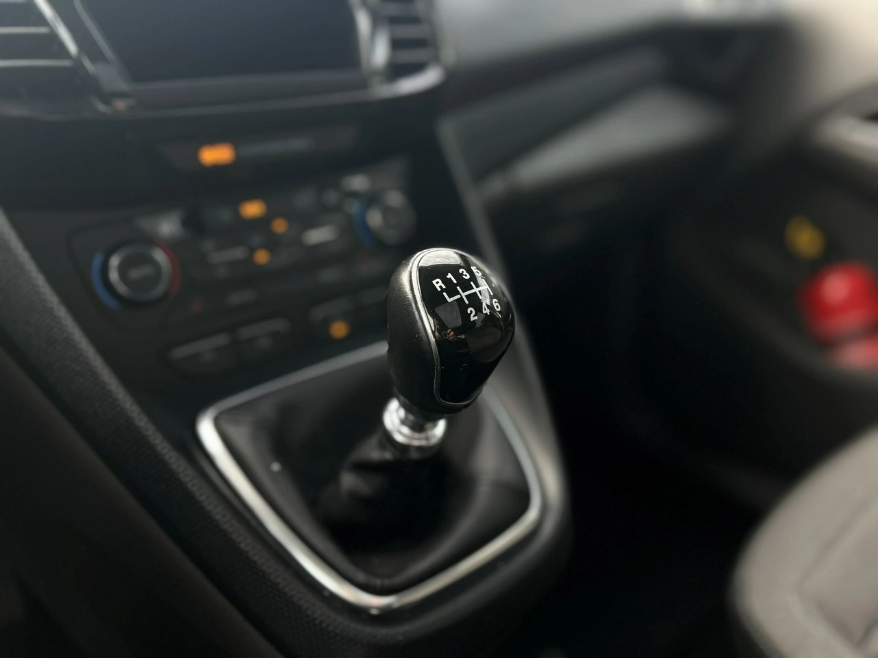 Ford Tourneo Connect - Zdjęcie 13