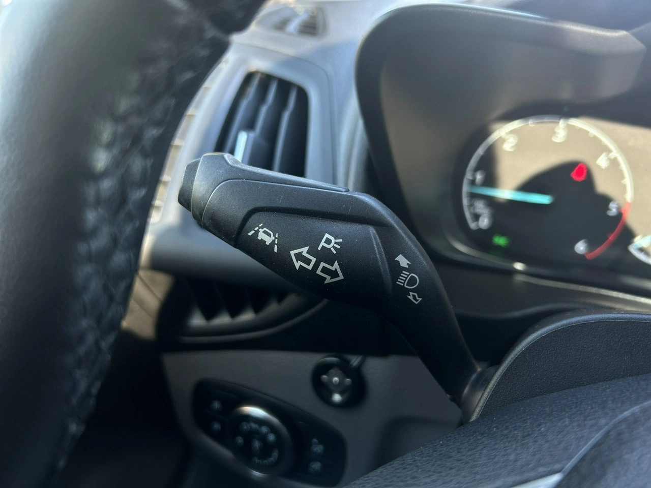 Ford Tourneo Connect - Zdjęcie 23